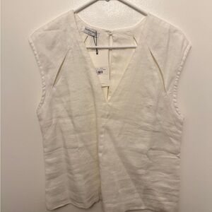 Lanhtropy Pearl Linen Top in white